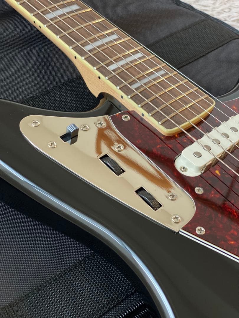 美品　SQUIER Classic Vibe '70s Jaguar Black