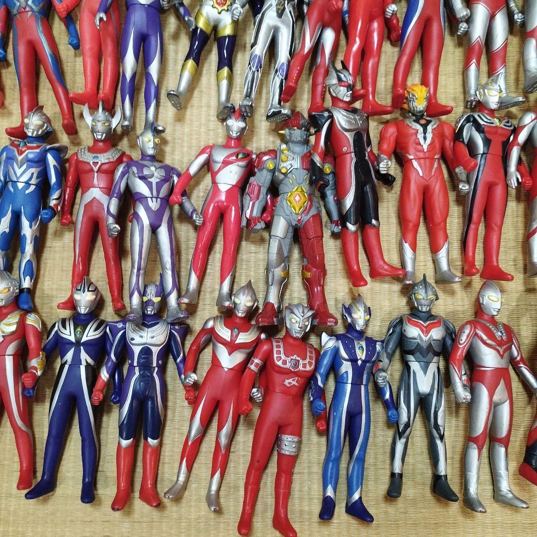 ウルトラマンフィギュアセット　54体