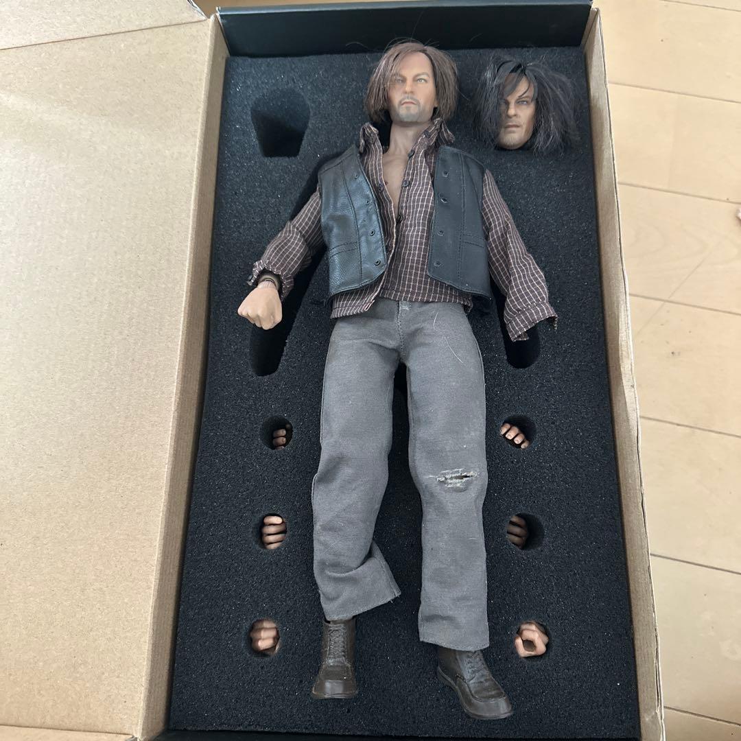 ウォーキングデッド　ダリルディクソン　フィギュア1/6
