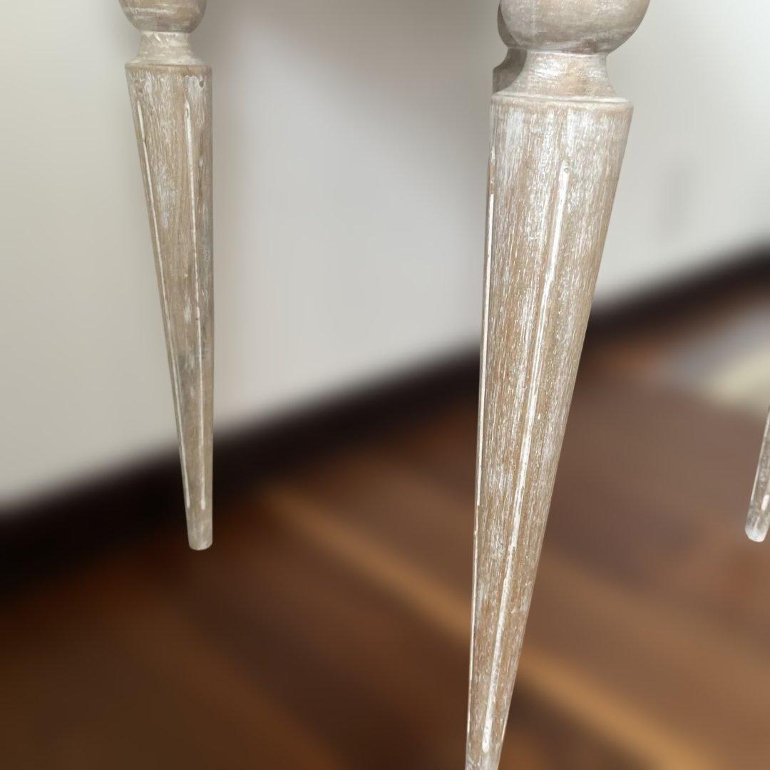 フレンチシックなサイドテーブル