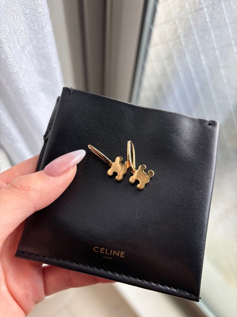 セリーヌ　ピアス