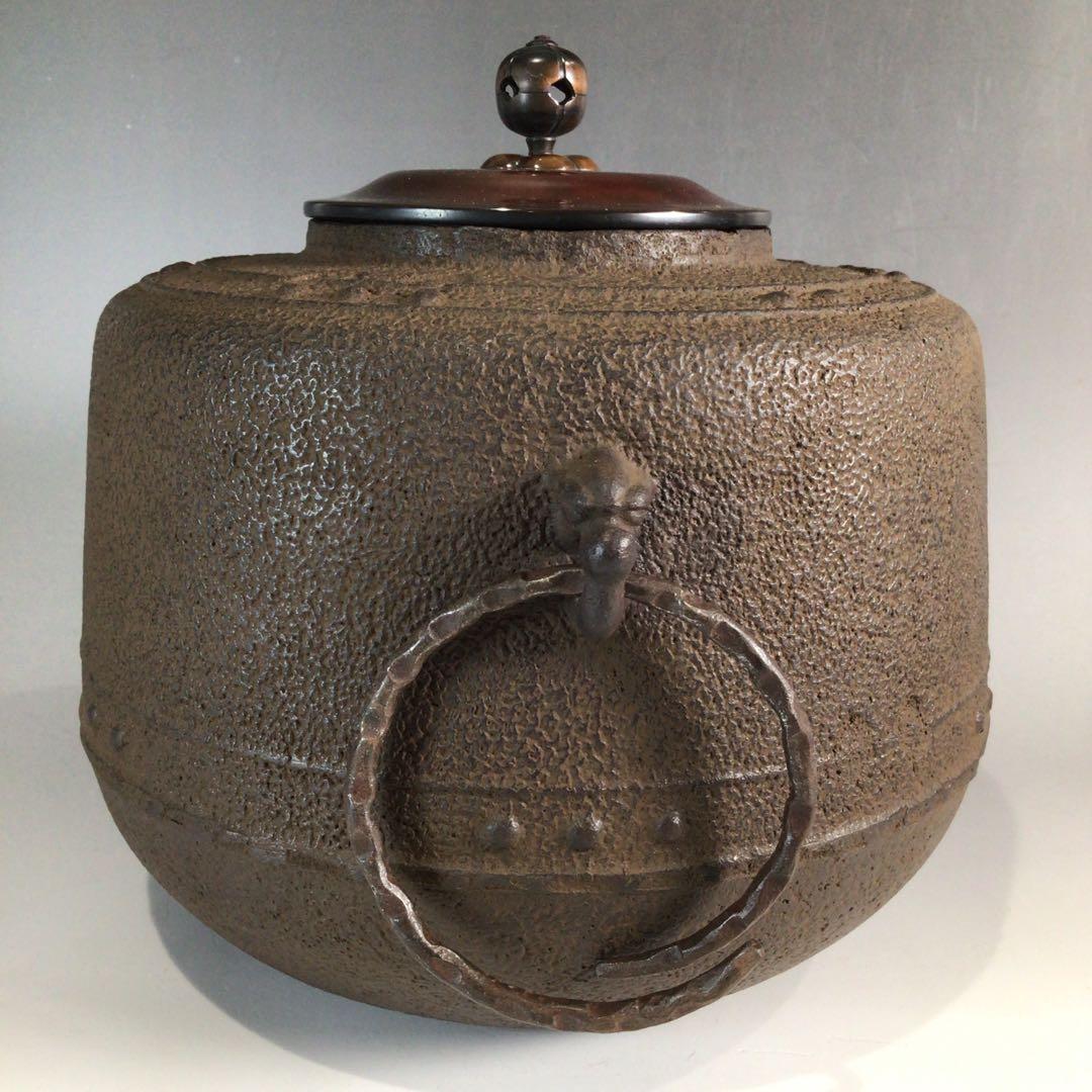 Ｐ１４２　茶釜　『十二代　和田美之助造』『万代屋釜』　共箱　茶道具