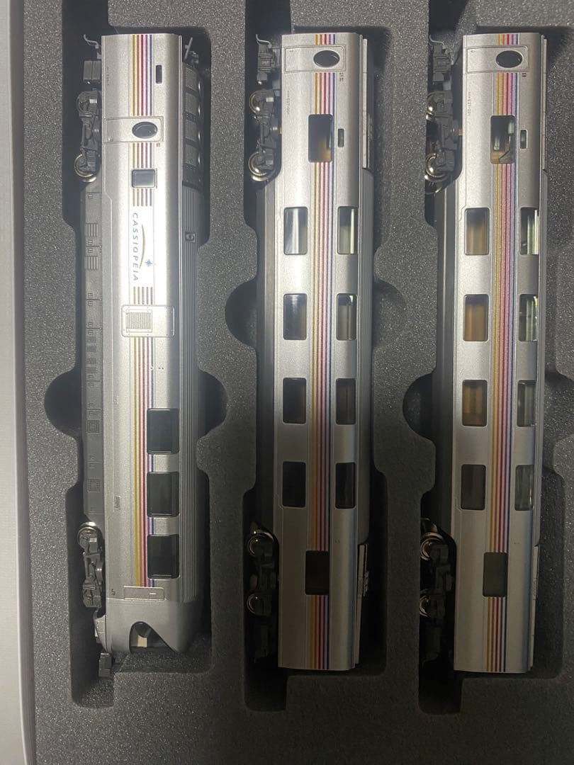 全車純正室内灯付き！　KATO 10-1336 E26系「カシオペア」12両