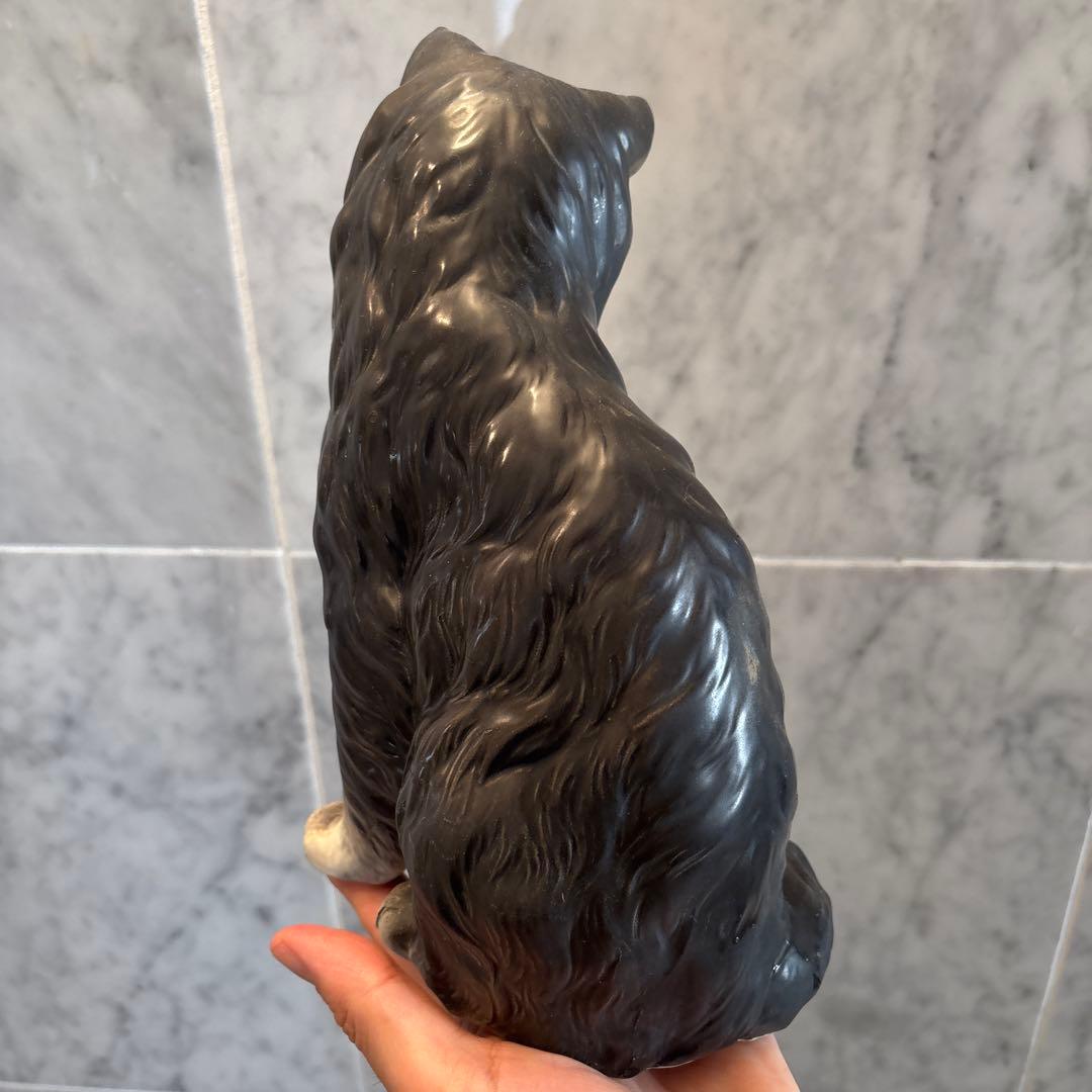 アメリカ70年代手描きの瞳が美しく、とても雰囲気がある猫ちゃんの陶器オブジェ