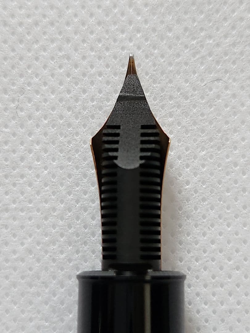 【未使用品】 70年代 モンブラン 149 14C（F）細字 エボナイト二段芯