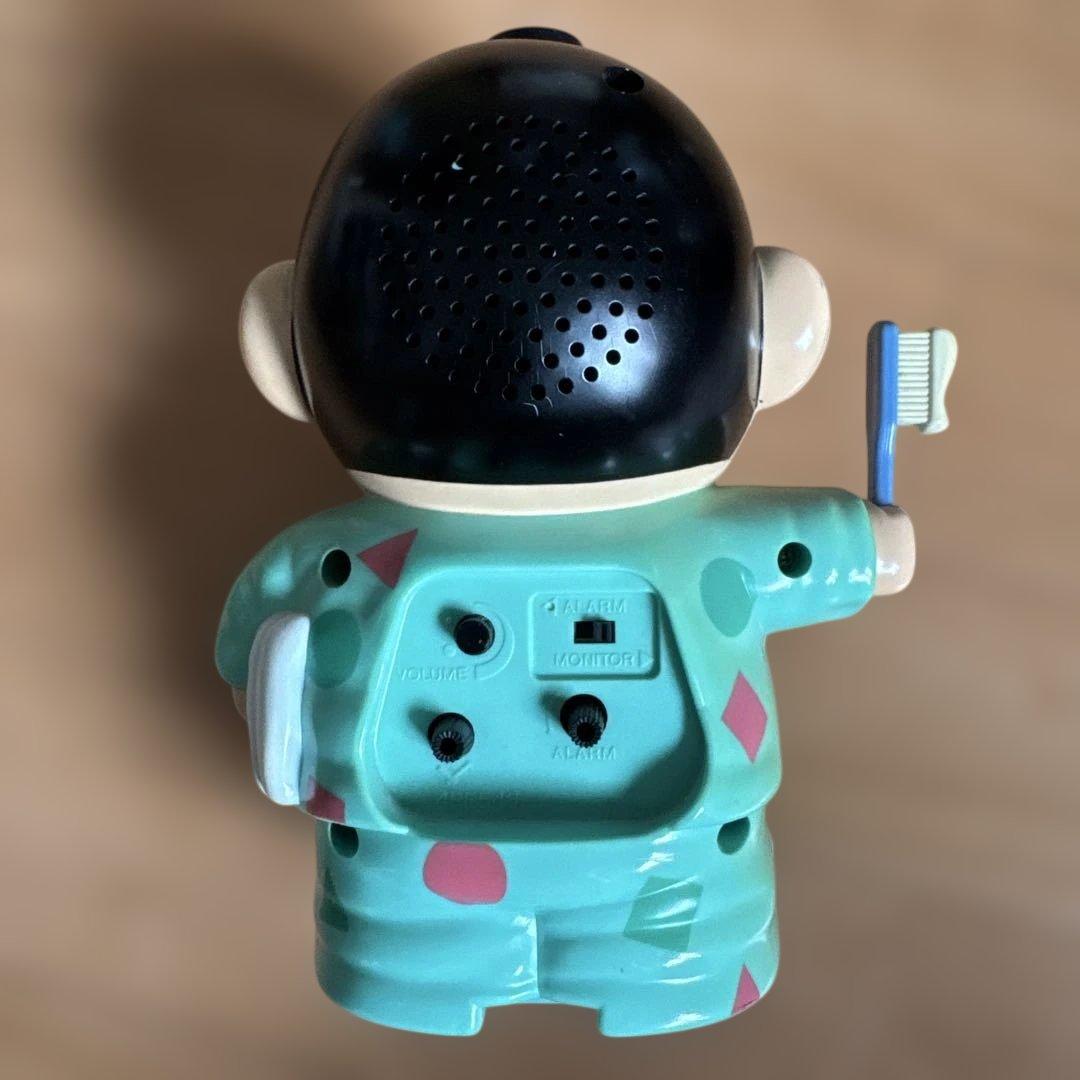 クレヨンしんちゃん アラーム時計　喋る