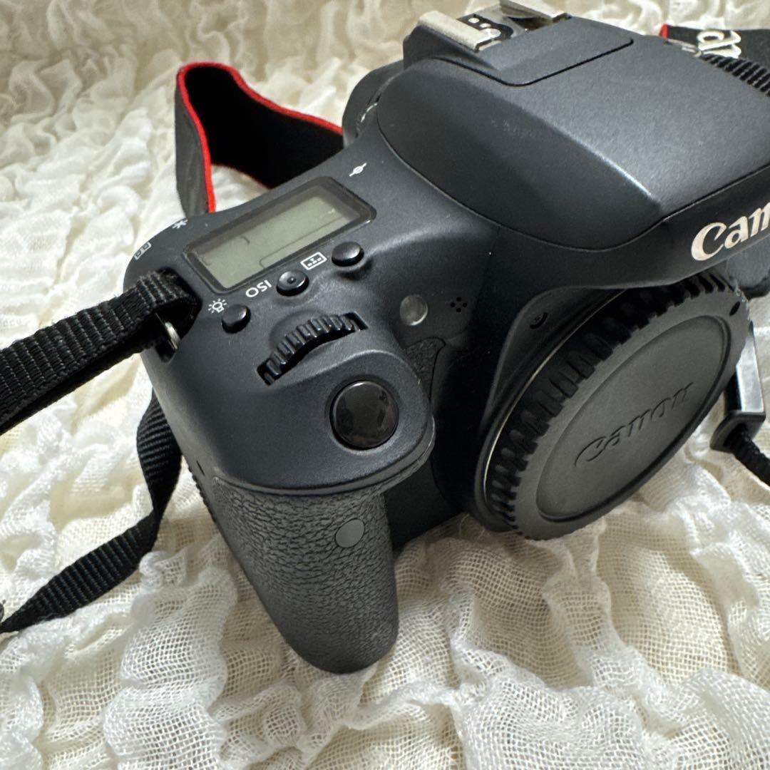 Canon EOS 8000D ダブルズームキット