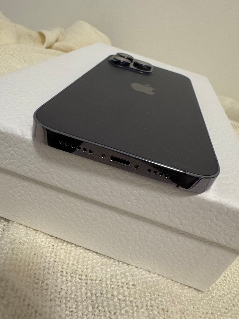 【美品】iPhone14promax 512gb 純正ケース2個おまけ付き！