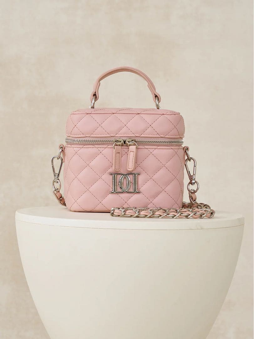 Darich ダーリッチ キルティングスクエアミニバッグ