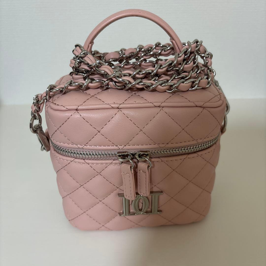 Darich ダーリッチ キルティングスクエアミニバッグ