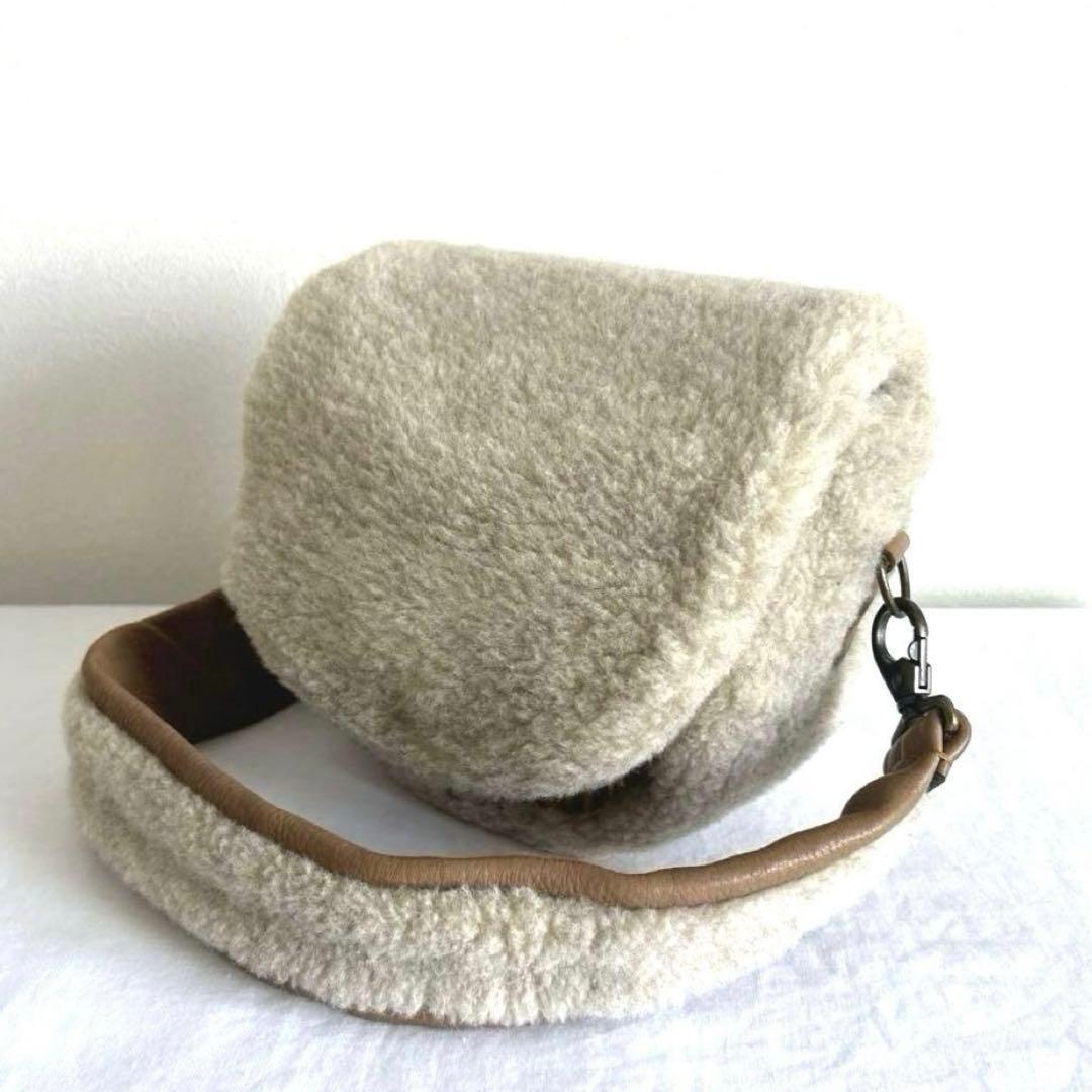 ebagos エバゴス　ウールボア・ボディバッグ（マロングラッセ）