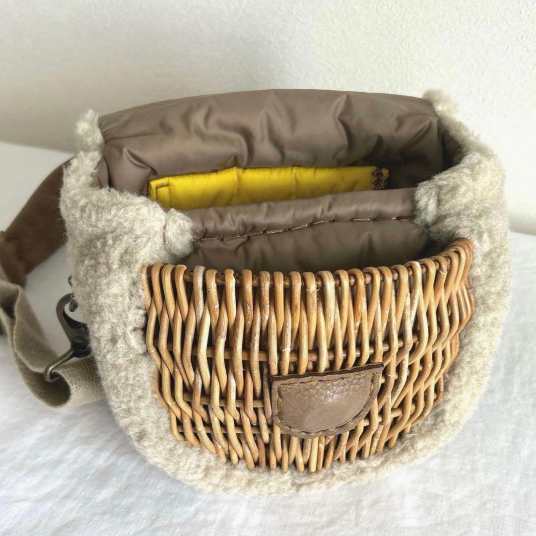 ebagos エバゴス　ウールボア・ボディバッグ（マロングラッセ）