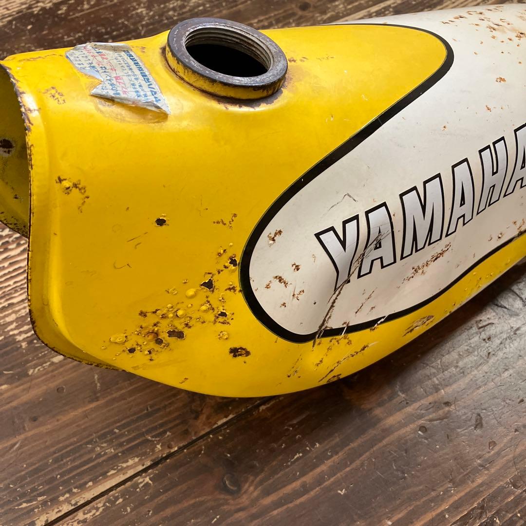 YAMAHA バイク タンク 白/黄