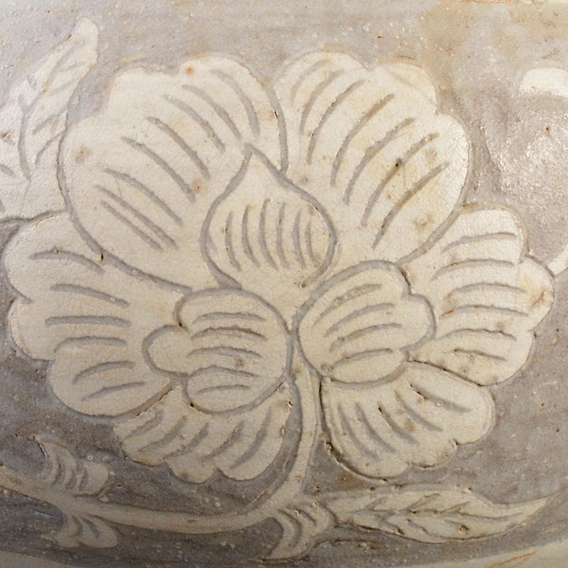 中国　磁州窯白磁　陰刻蓮花文　玉壷春瓶　C　R6084F