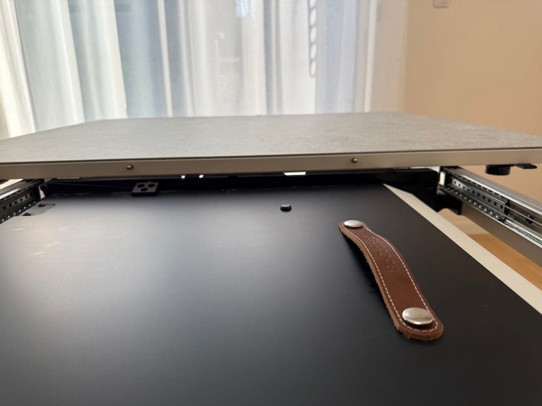 BoConcept Alicante 伸長式ダイニングテーブル