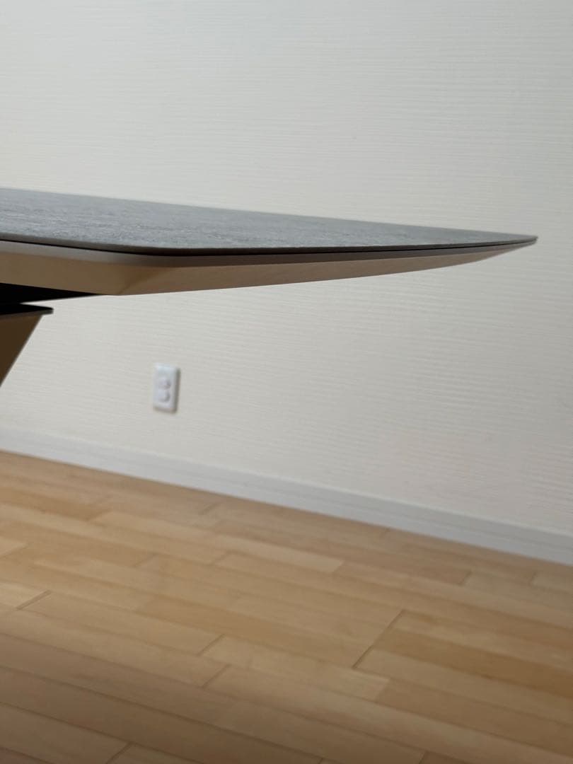 BoConcept Alicante 伸長式ダイニングテーブル