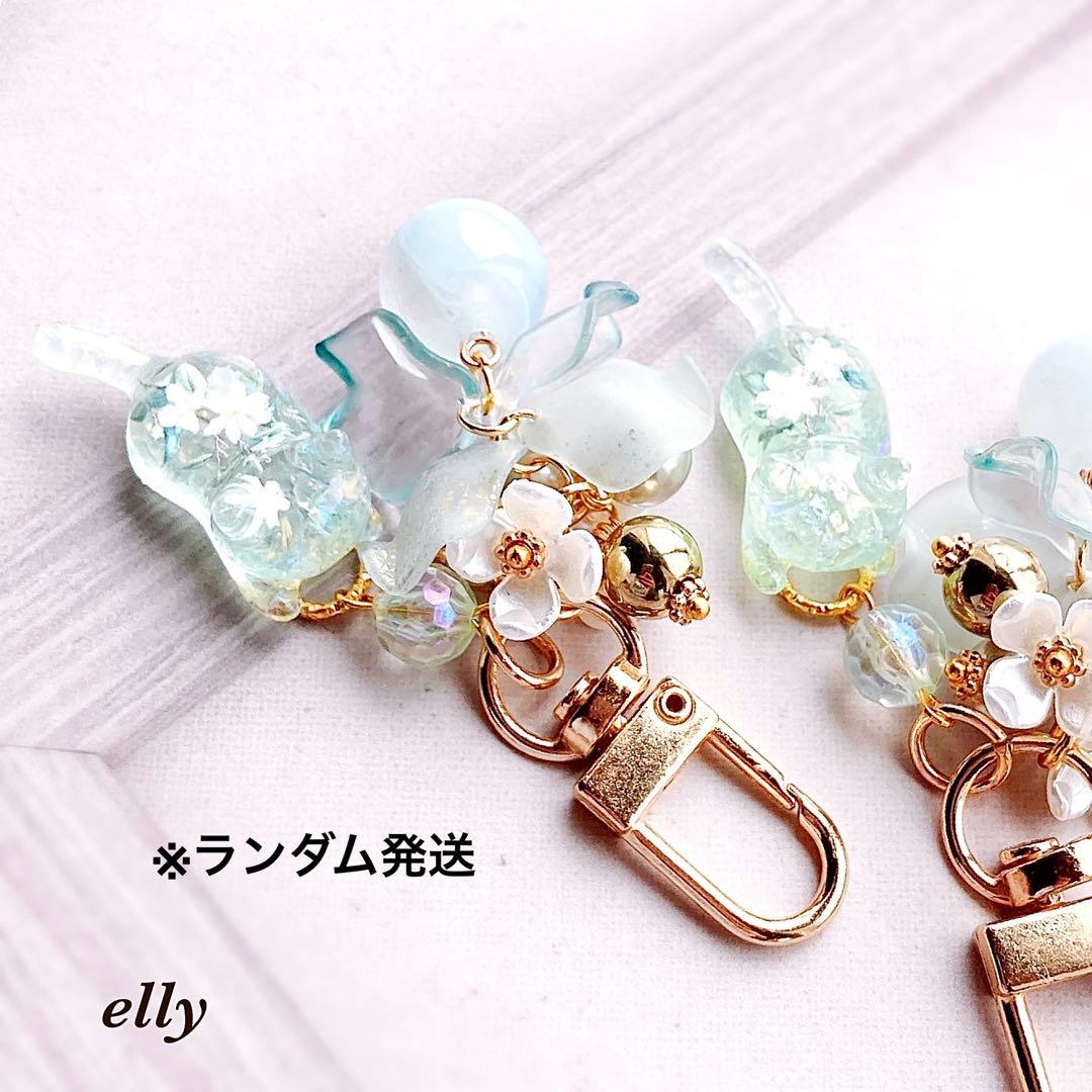 【sawasawa様】1256.琉球ガラス　夜桜　じゃれ猫　レジン　チャーム