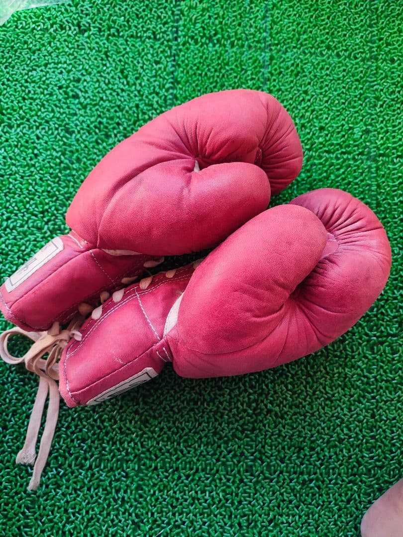 き*屋様 Winning S.S ボクシンググローブ レッド 6オンス、旧デザイ