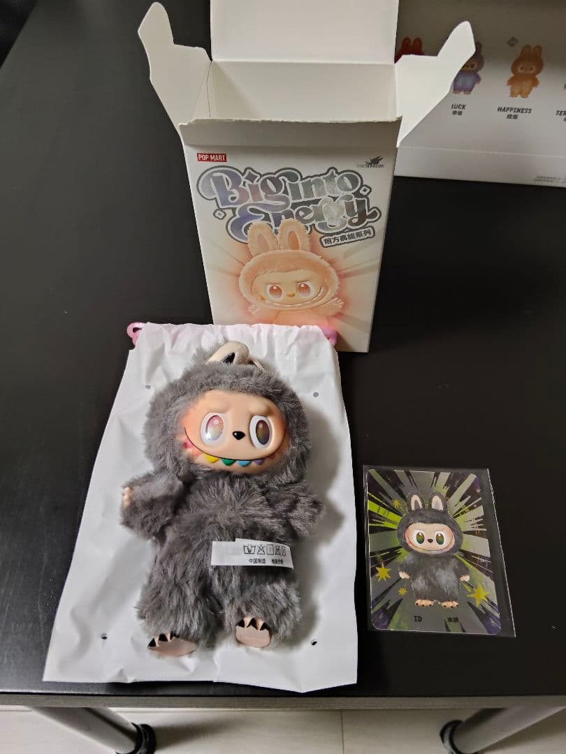 POPMART ラブブ Big into Energy シークレット入り