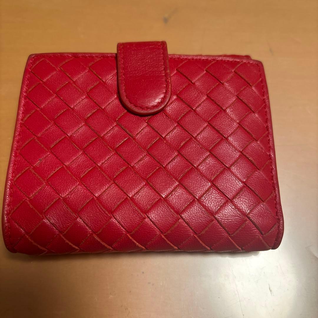 ボッデガヴェネタ 二つ折り財布　赤