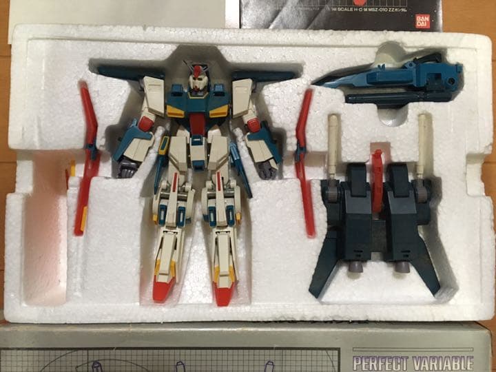 ガンダム  MSZ-010