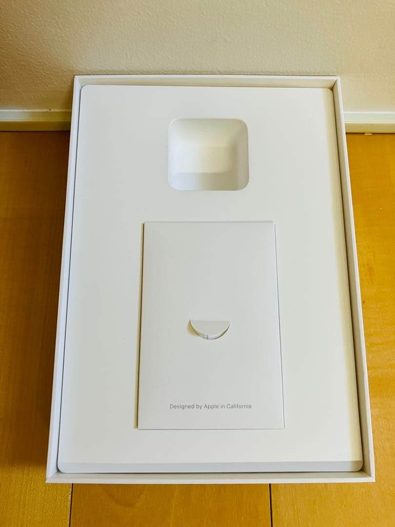 【極美品】iPad 第5世代 128GB Wi-Fiモデル/シルバー/動作良好