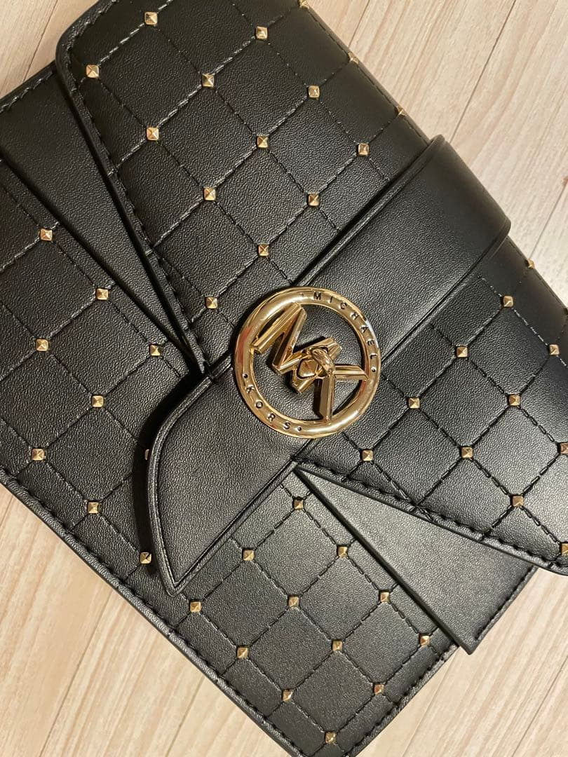 Michael Kors スタッズ付きショルダーバッグ