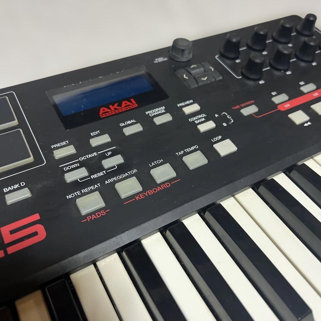 AKAI MPK225 MIDIキーボード
