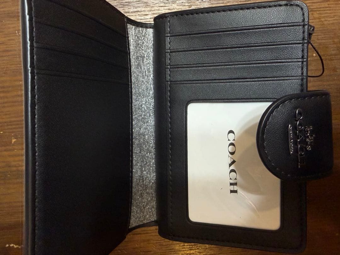 COACH ブラック 二つ折り財布　未使用品