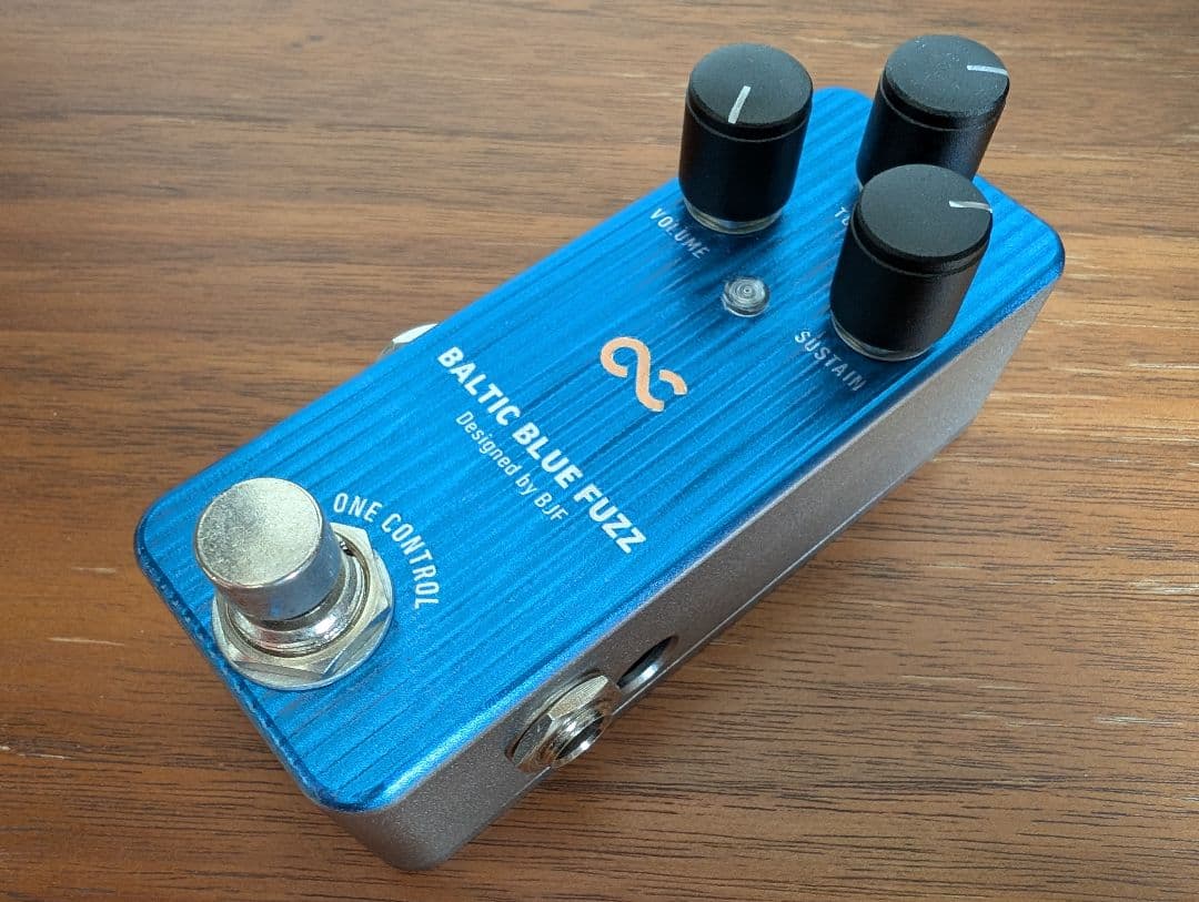 ギター ONE CONTROL BALTIC BLUE FUZZ