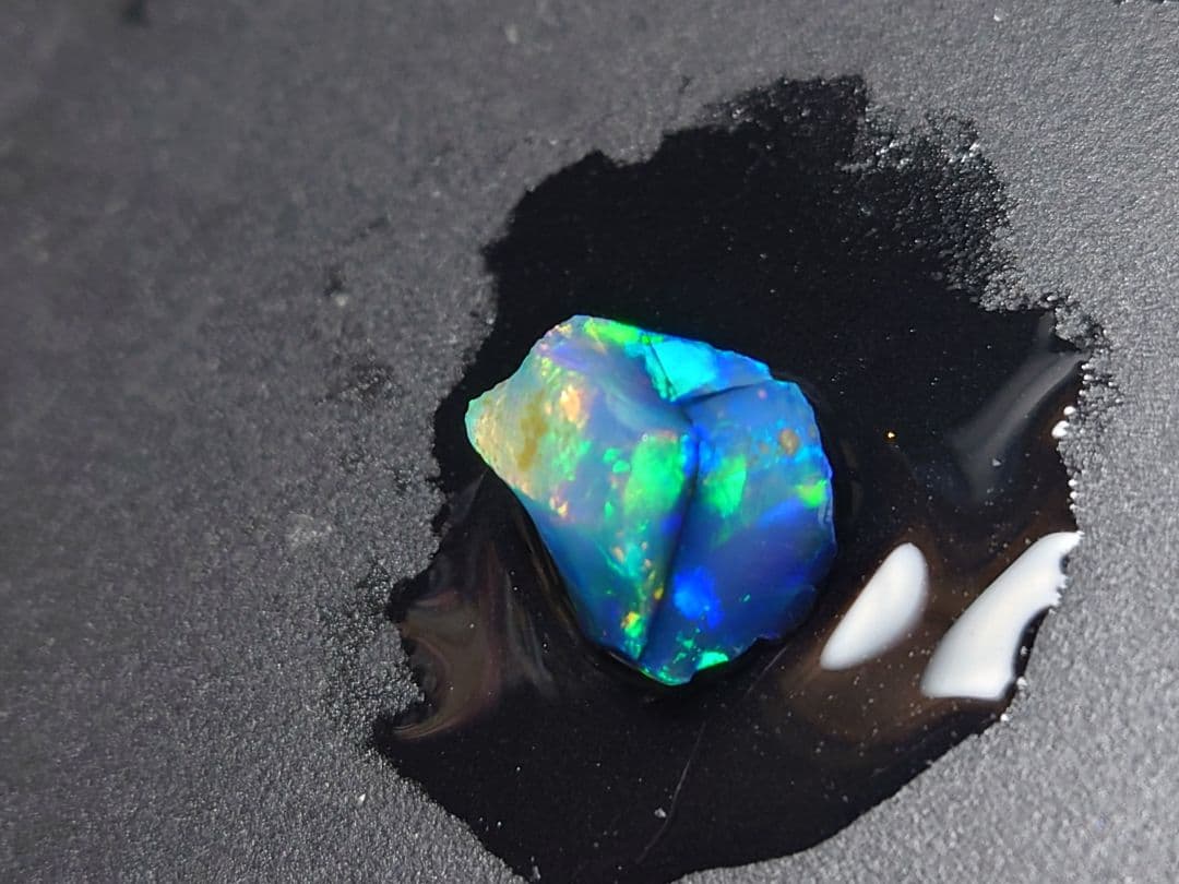 エチオピア　ウェロ産　チョーク　オパール　原石　鉱物標本