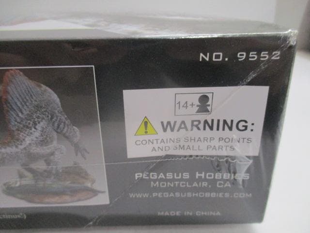 【未開封】PEGASUS HOBBIS　１／２４　SPINOSAURUS