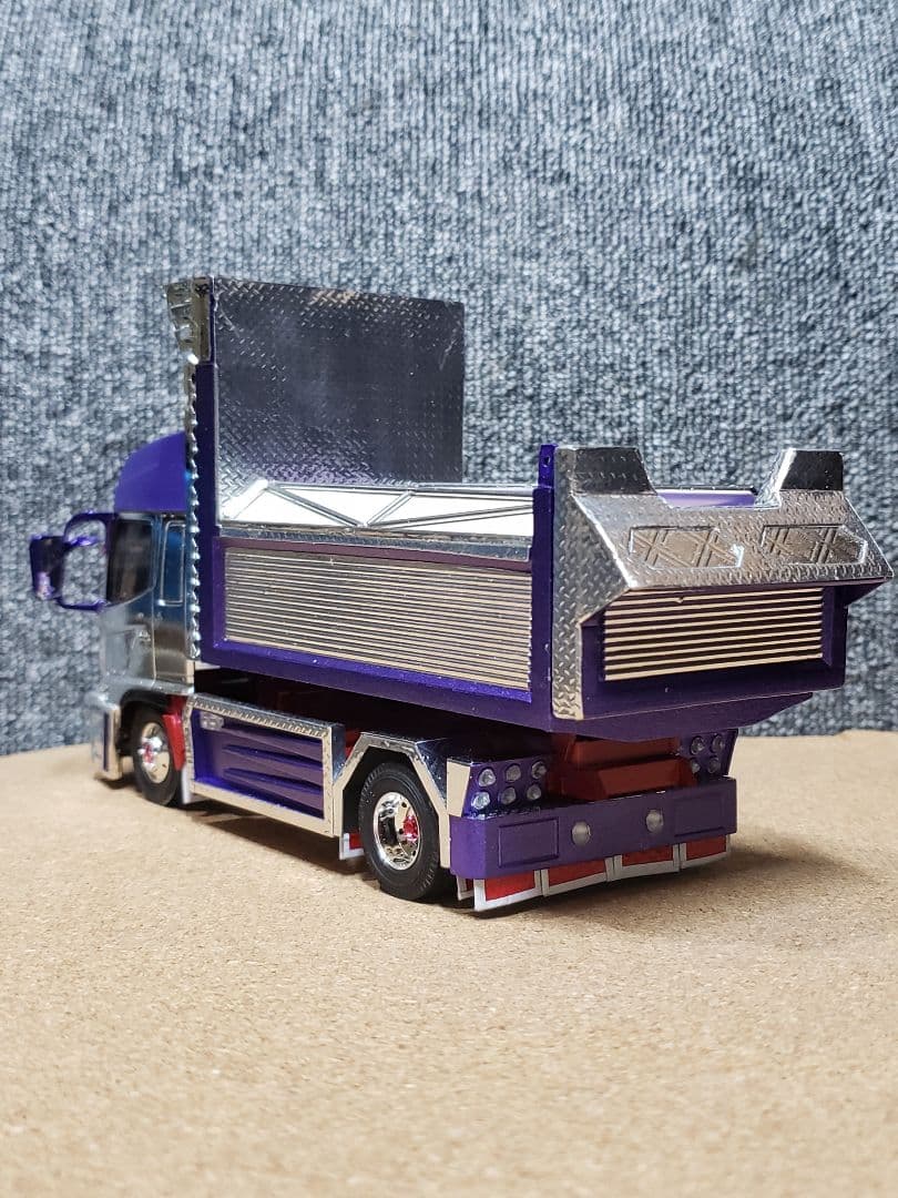 1/32アオシマデコトラプラモデル/ダンプ、2t箱車2台セット