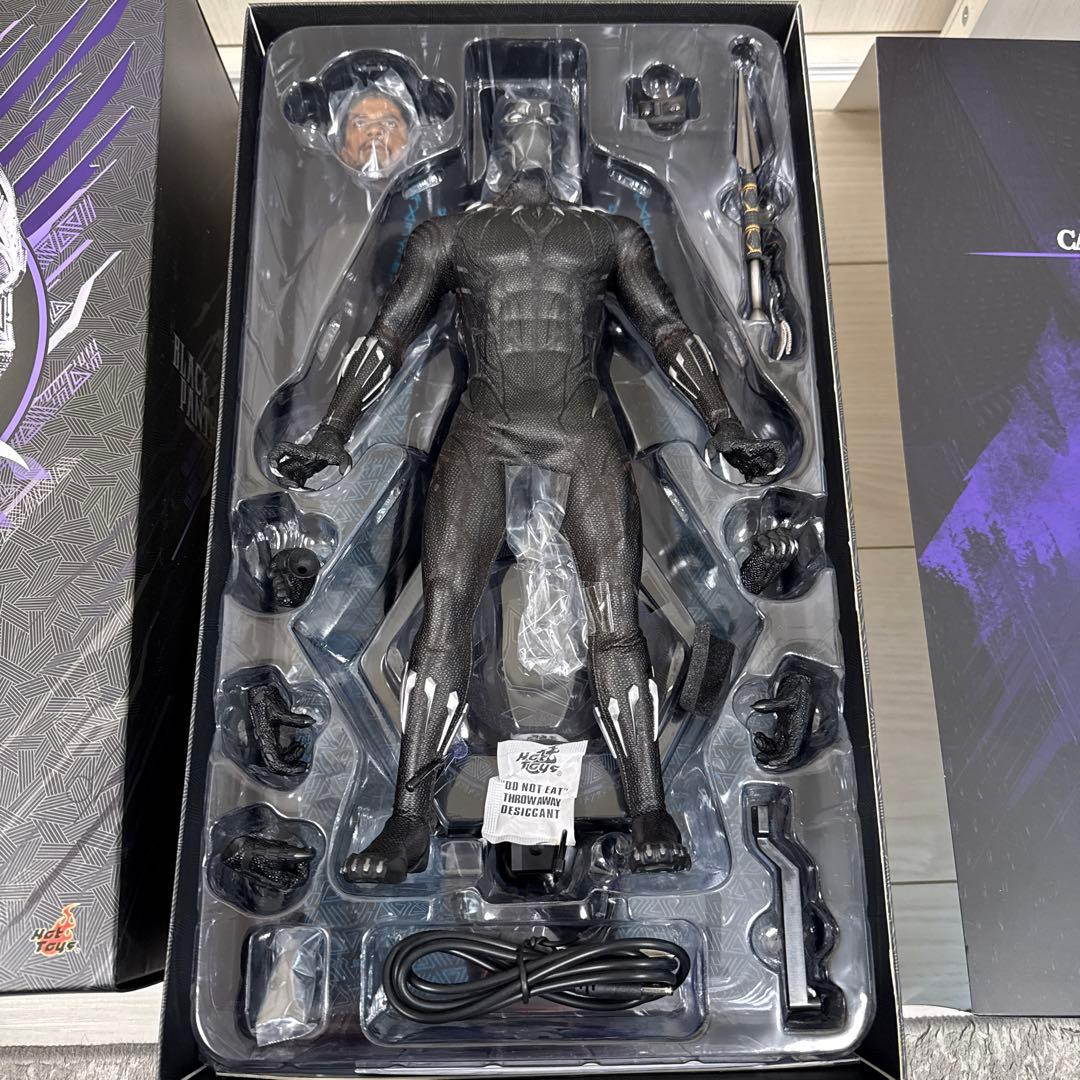 ホットトイズ　フィギュア　MARVEL ブラックパンサー
