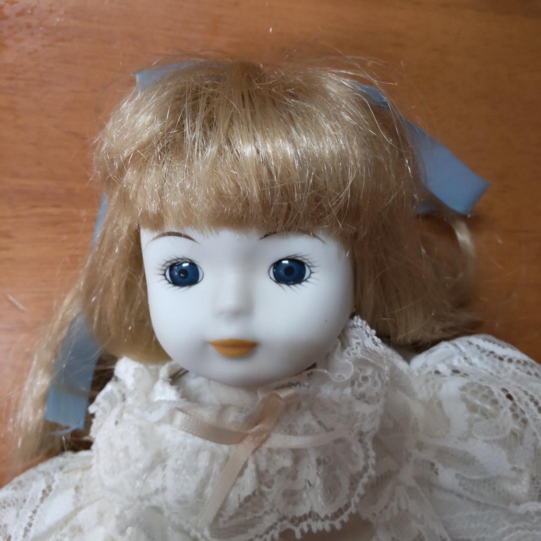 創作人形　現代人形　イギリス　ドール　ポーセリンドール