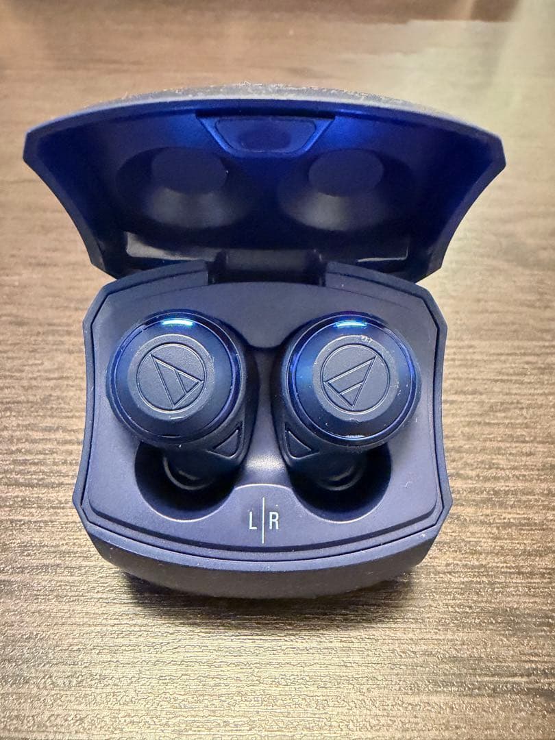 ⭐️オーディオテクニカ　ワイヤレスイヤホン 充電ケース付き