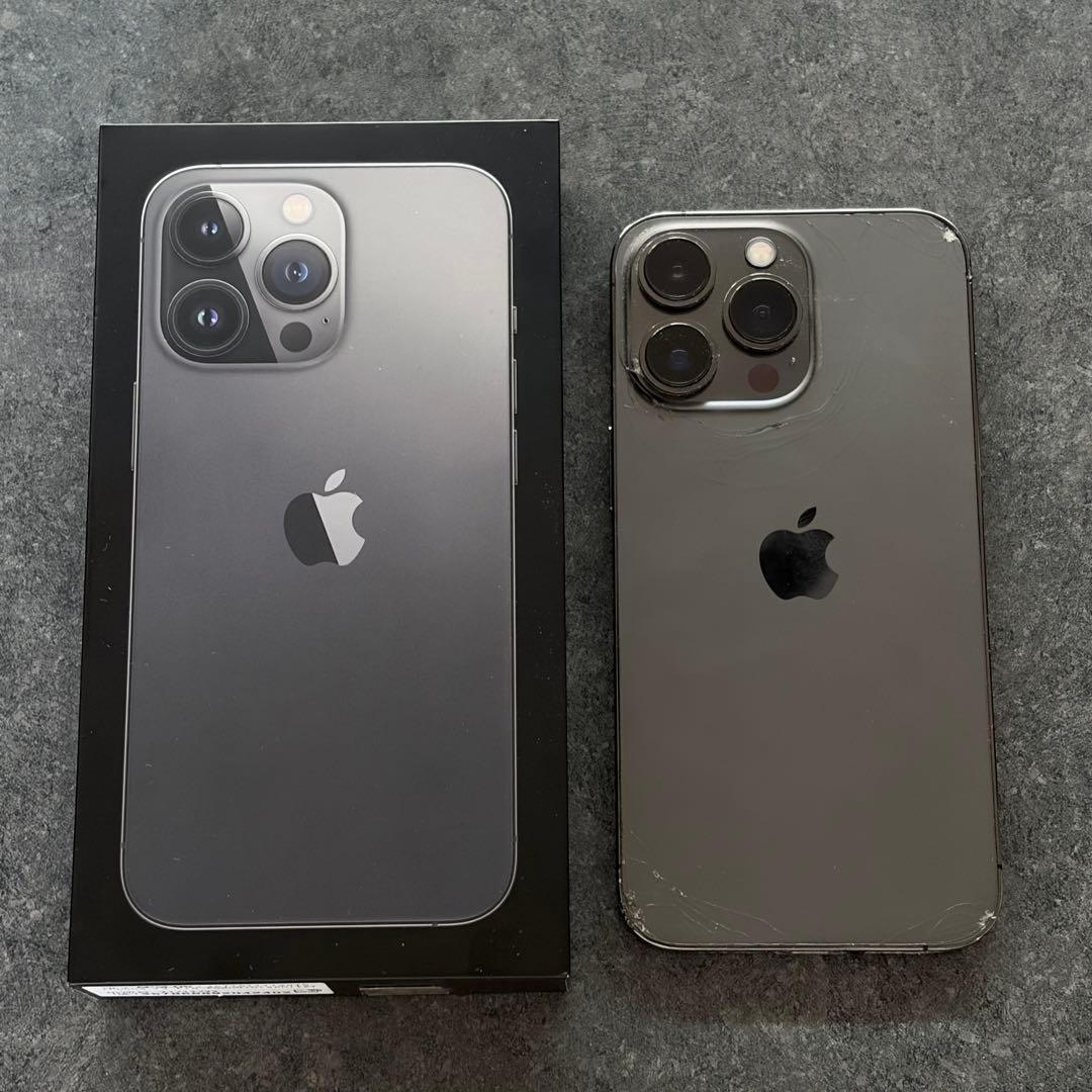 iPhone13 PRO 256GB グラファイト 背面ヒビ有り 動作問題なし