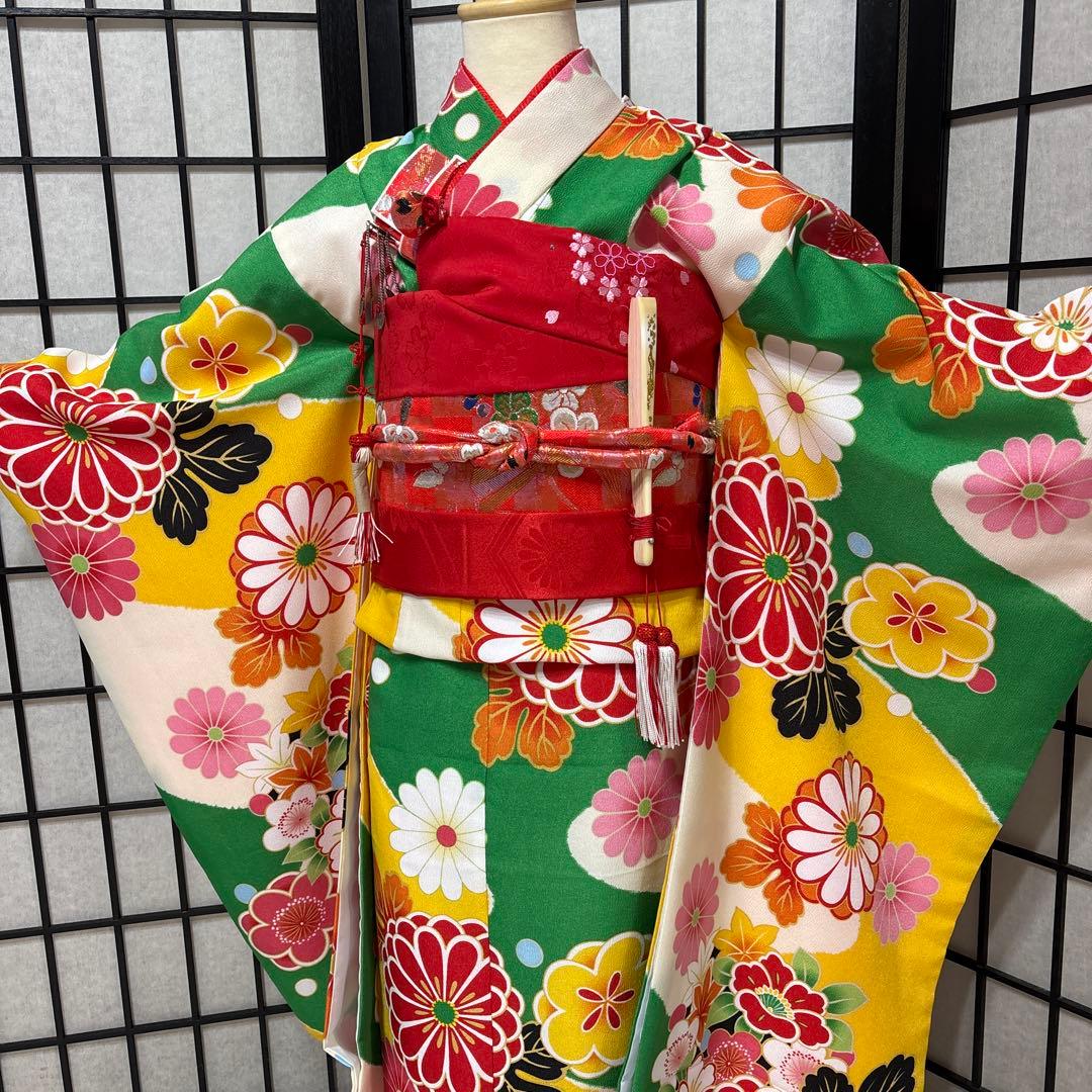 七五三　着物セット　7歳　緑色　黄色　大輪柄　華やか　ポップ