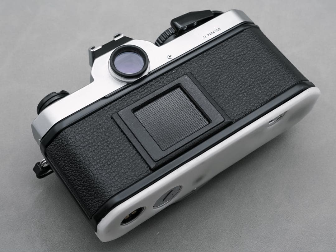 極美品｜未使用級 ニコン FM2N 前期型 ハニカムチタン型シャッター 元箱付き