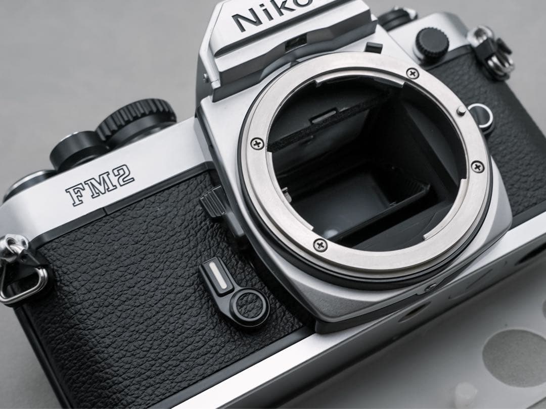 極美品｜未使用級 ニコン FM2N 前期型 ハニカムチタン型シャッター 元箱付き