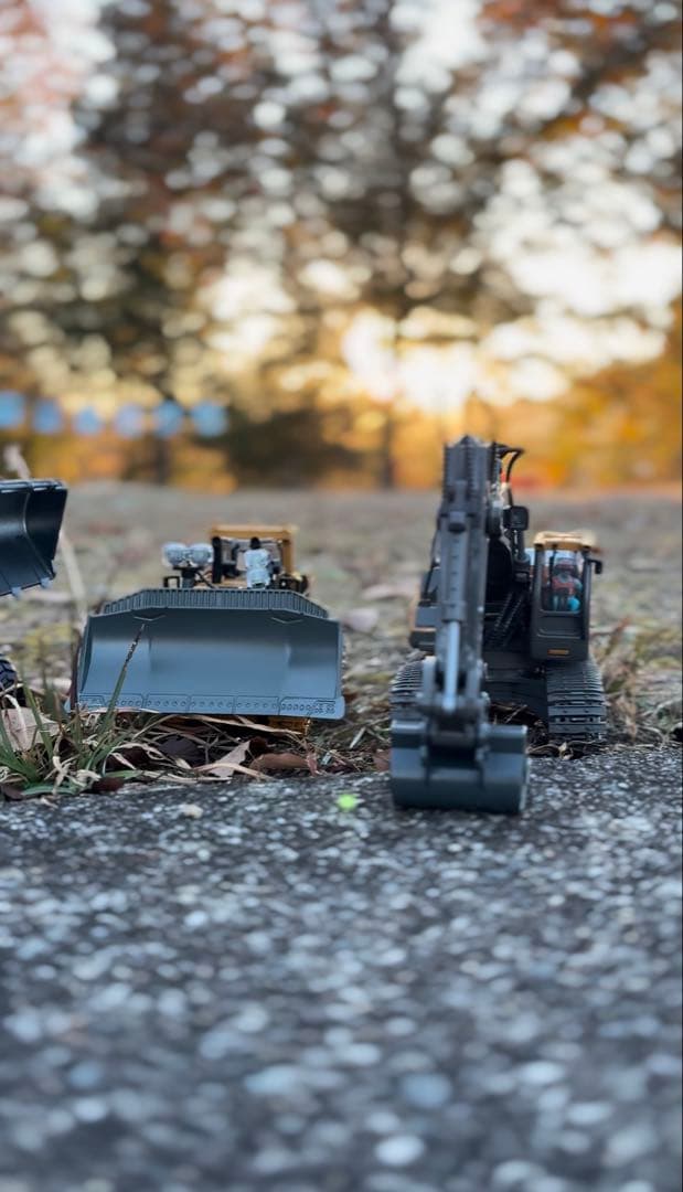 【Akeleo】 働く車、ラジコンカー、砂遊び、LEDライト、子供向け