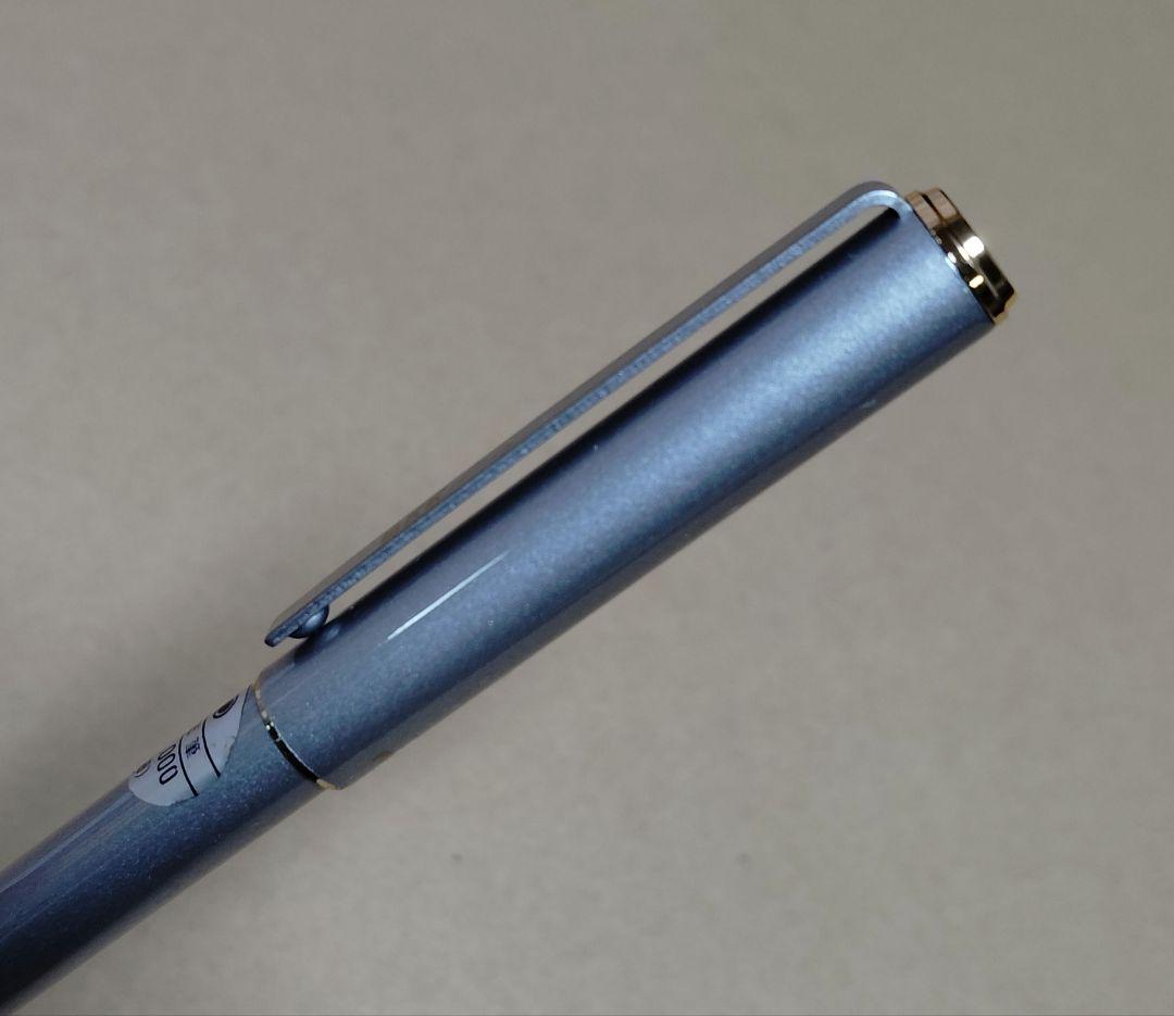 万年筆　プラチナ　ビーライン BEE Line　シルバー　ゴールドアクセント