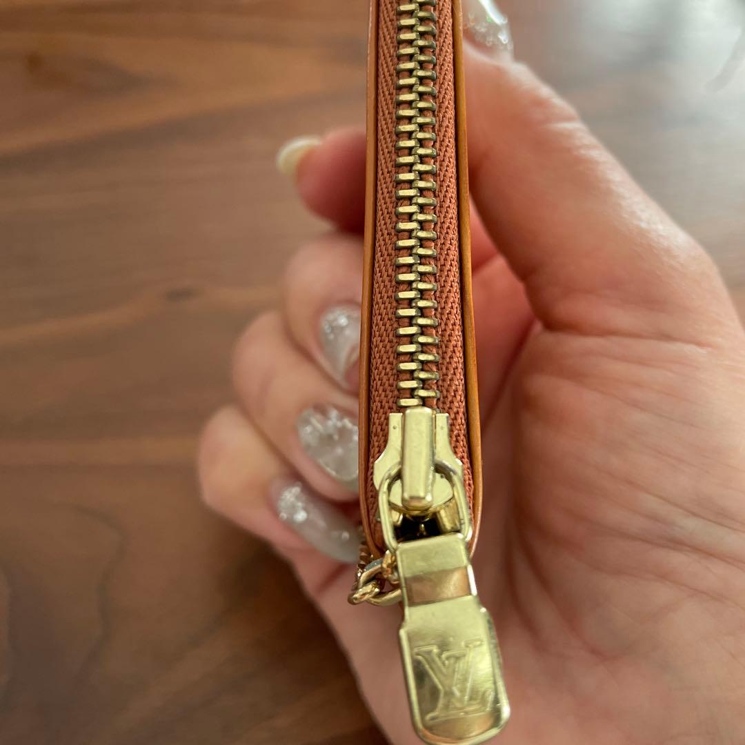 LOUIS VUITTON キーケース