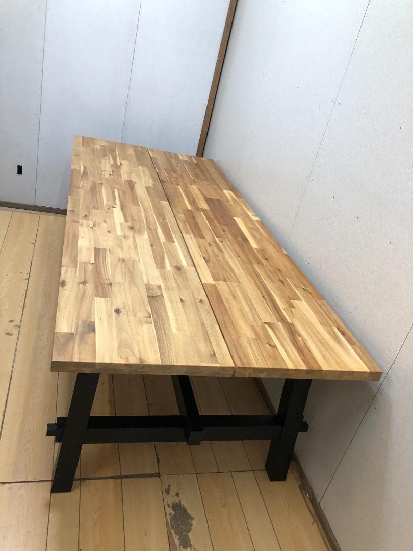 送料無料 IKEA SKOGSTA スコグスタ ダイニングテーブル 250903