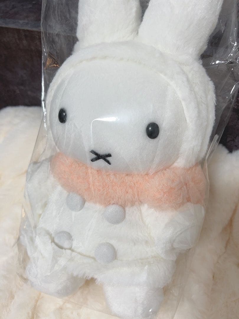 ホワイトミッフィー ぬいぐるみ