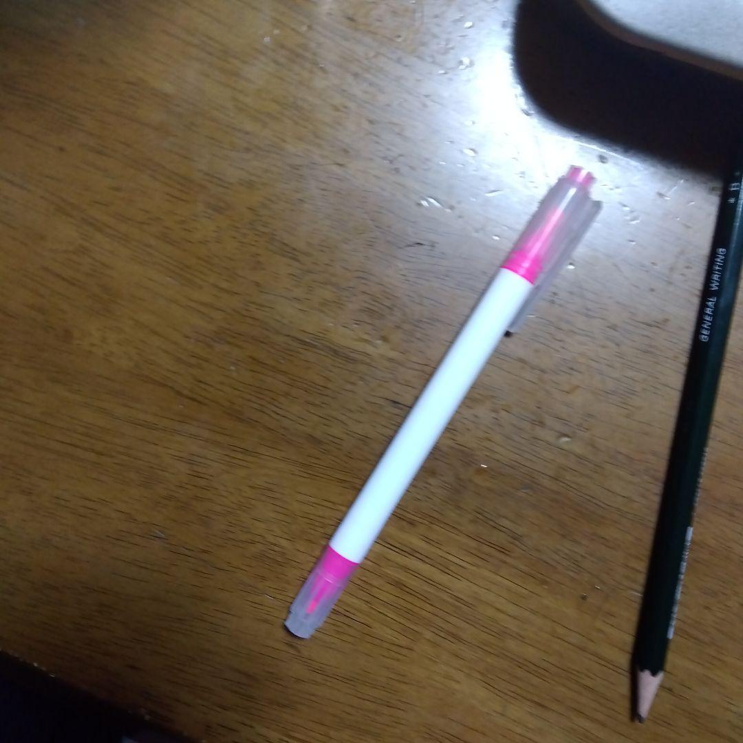 ホワイト ピンク 蛍光ペン