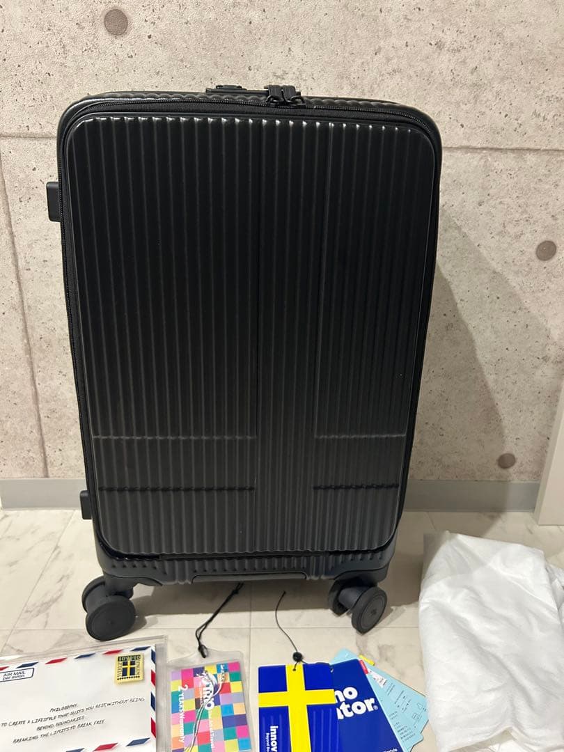 イノベーター　キャリーケース　多機能モデル　ブラック　1番人気の定番サイズ