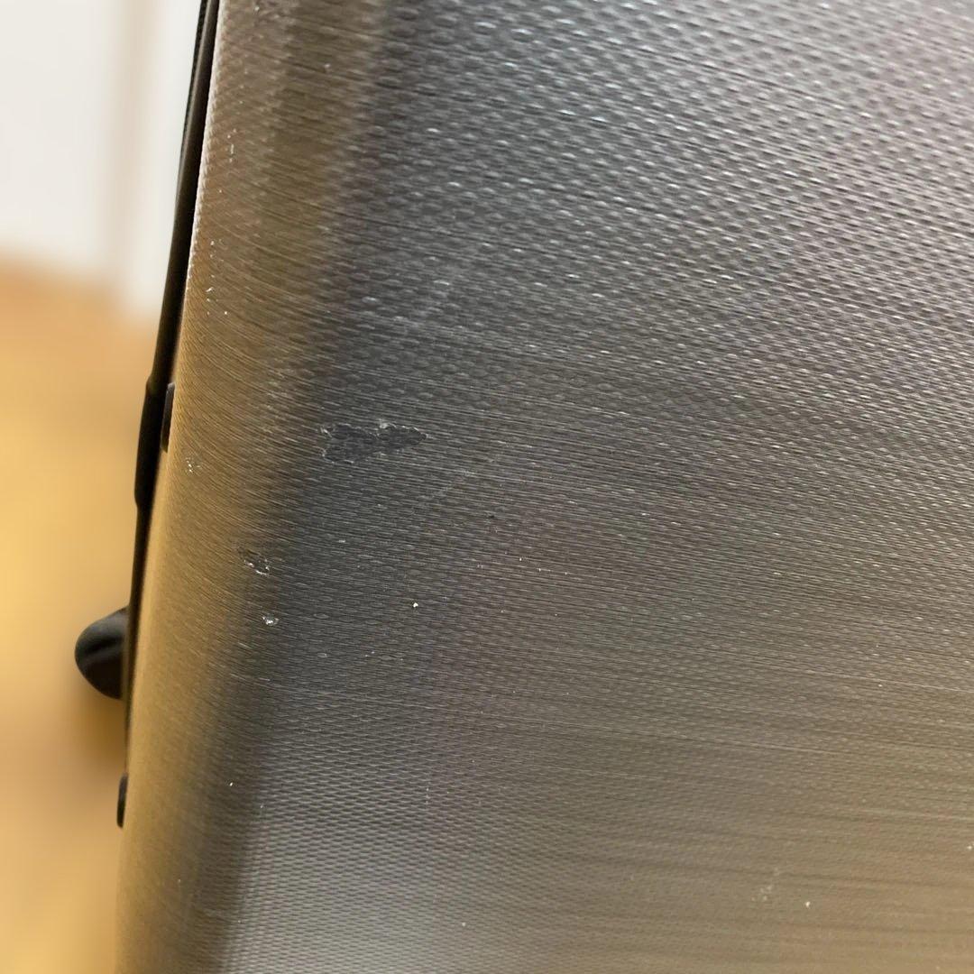 AKG　●  キャリーケース