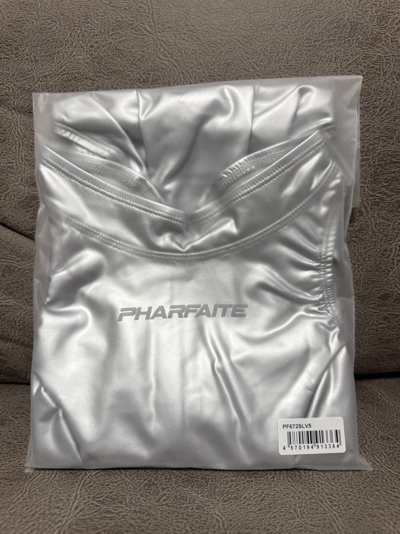 pharfaite エナメルハイネックバインダーTback レザーシルバー