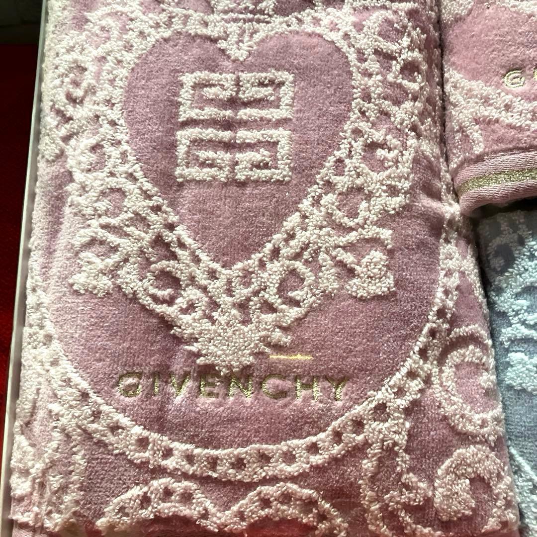 GIVENCHY メダイヨン　バスタオル　フェイスタオルセット　未使用保管品